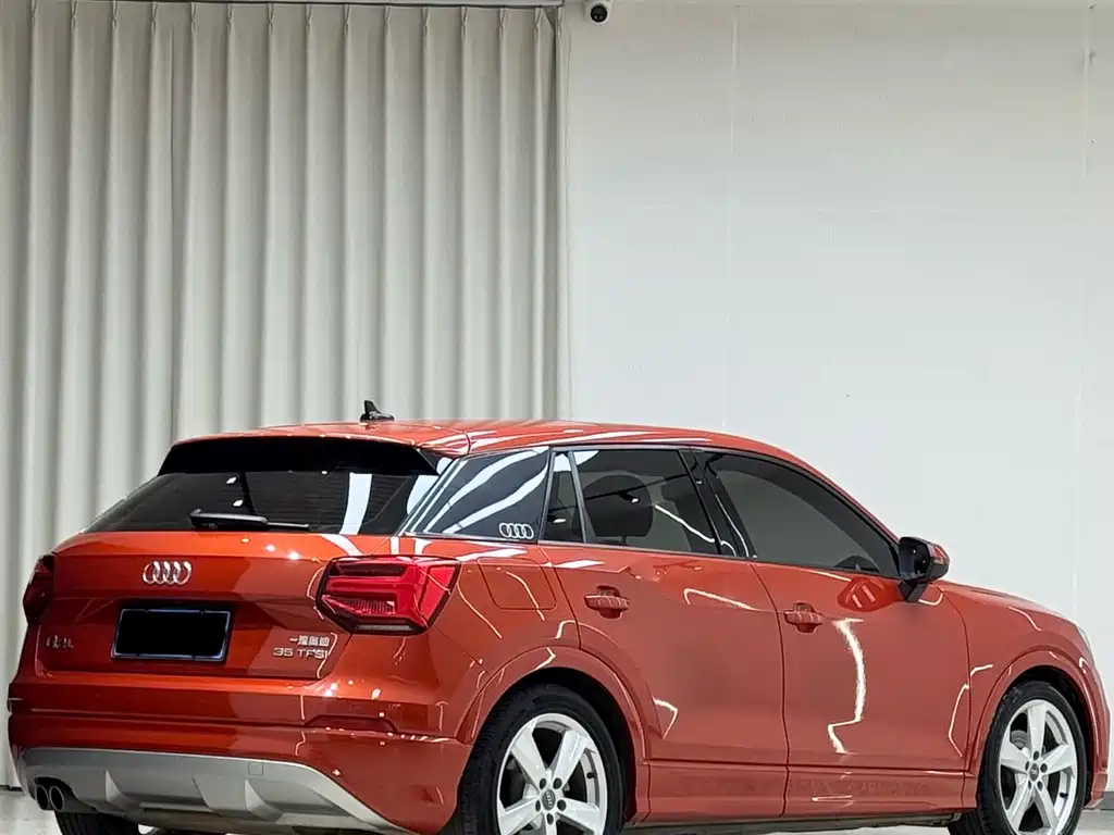 Audi Audi Q2L 2020 35 TFSI Fashion Elegant Edition 2020 - thumbnail 6