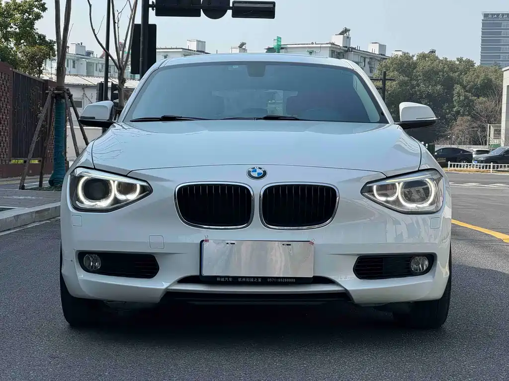 BMW BMW 1 Series Import 2013 Model Facelift 118i Leading Edition 2015 - thumbnail 2
