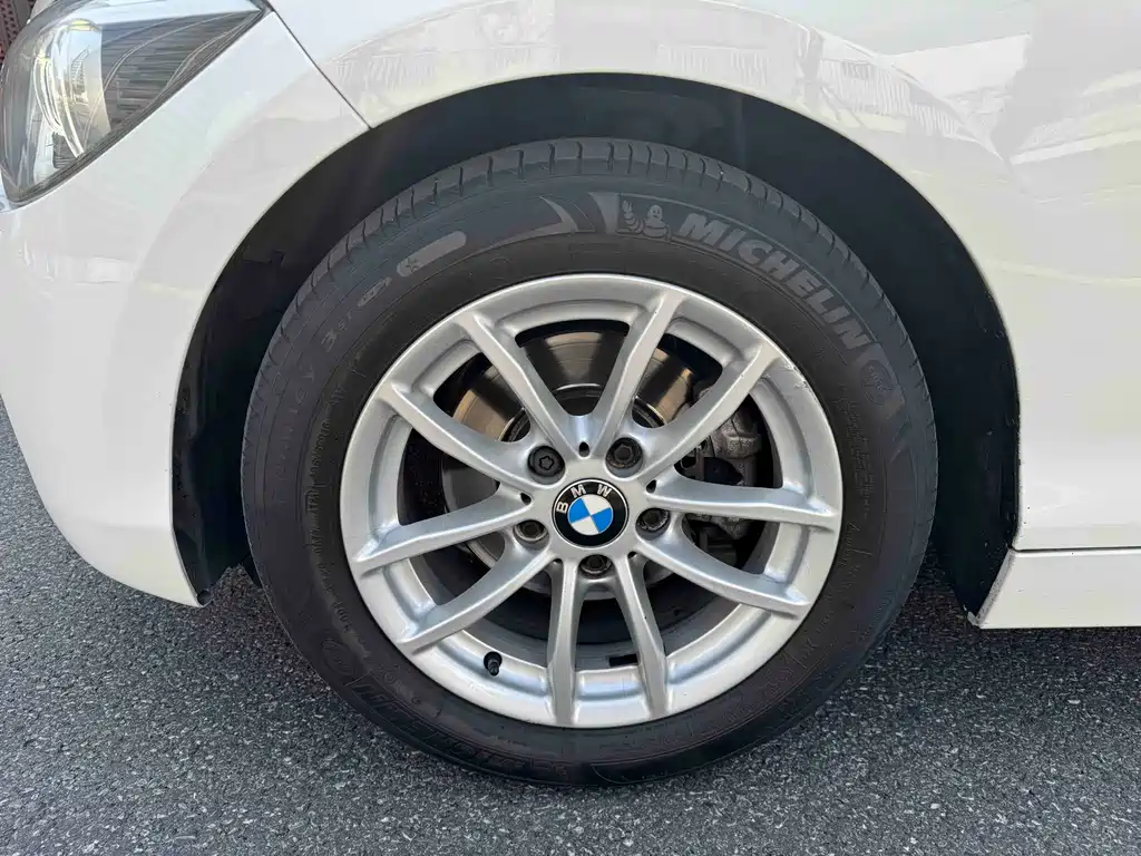 BMW BMW 1 Series Import 2013 Model Facelift 118i Leading Edition 2015 - thumbnail 5