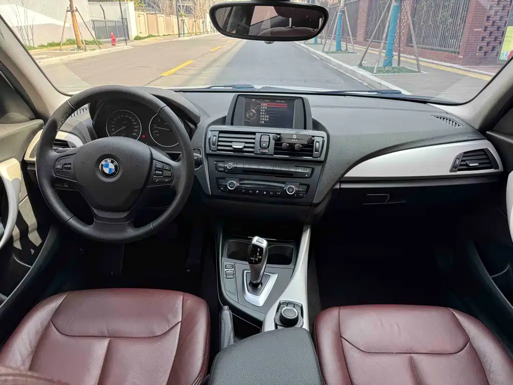 BMW BMW 1 Series Import 2013 Model Facelift 118i Leading Edition 2015 - thumbnail 13