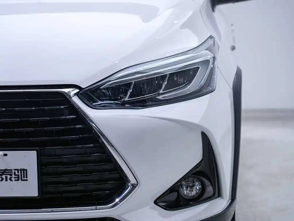 Toyota YARiS L 2022 X 1.5L CVT Luxury PLUS Edition 2022 - thumbnail 8