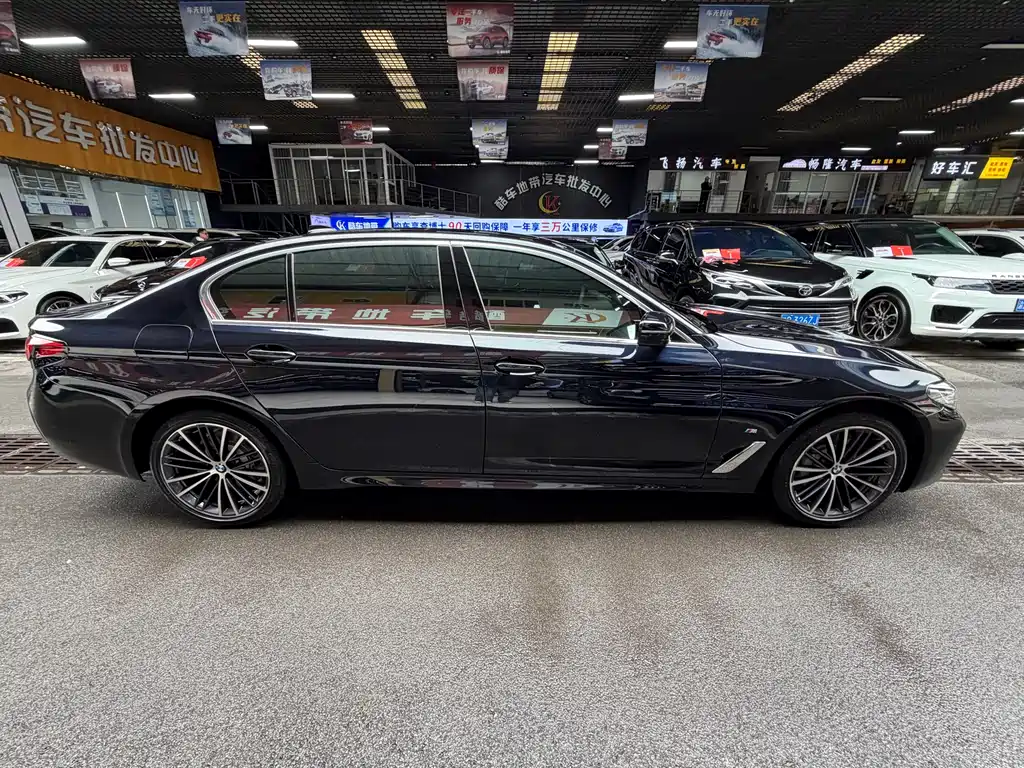 BMW BMW 5 Series 2023 Model Year Facelift 530Li Leading Type M Sport Package 2023 - thumbnail 4