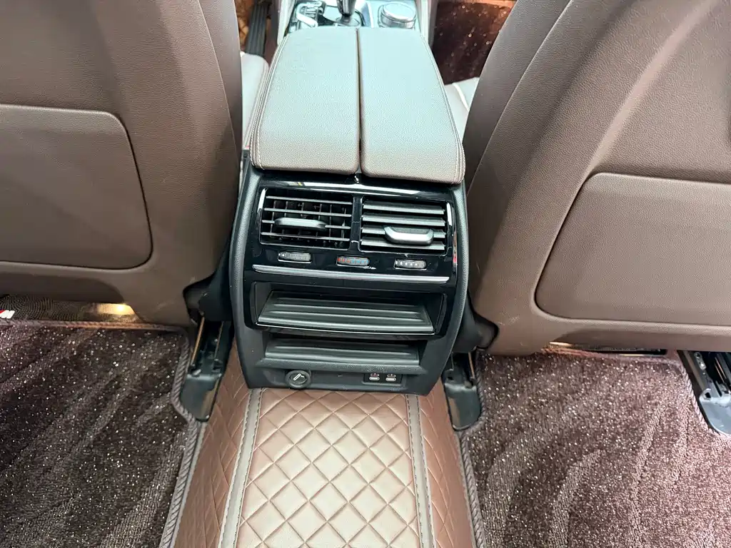 BMW BMW 5 Series 2023 Model Year Facelift 530Li Leading Type M Sport Package 2023 - thumbnail 15
