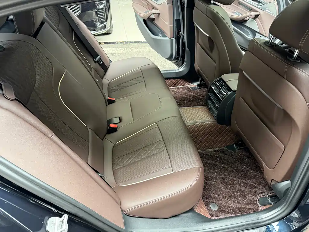 BMW BMW 5 Series 2023 Model Year Facelift 530Li Leading Type M Sport Package 2023 - thumbnail 23