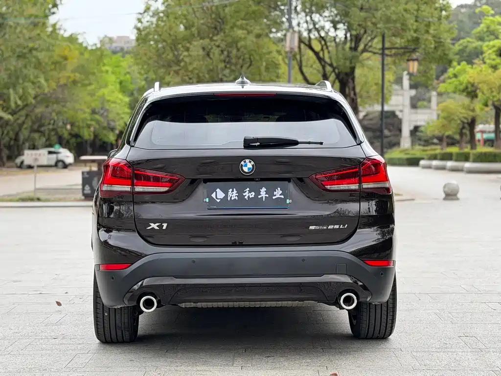 BMW BMW X1 2022 sDrive25Li Leading Edition 2022 - thumbnail 21
