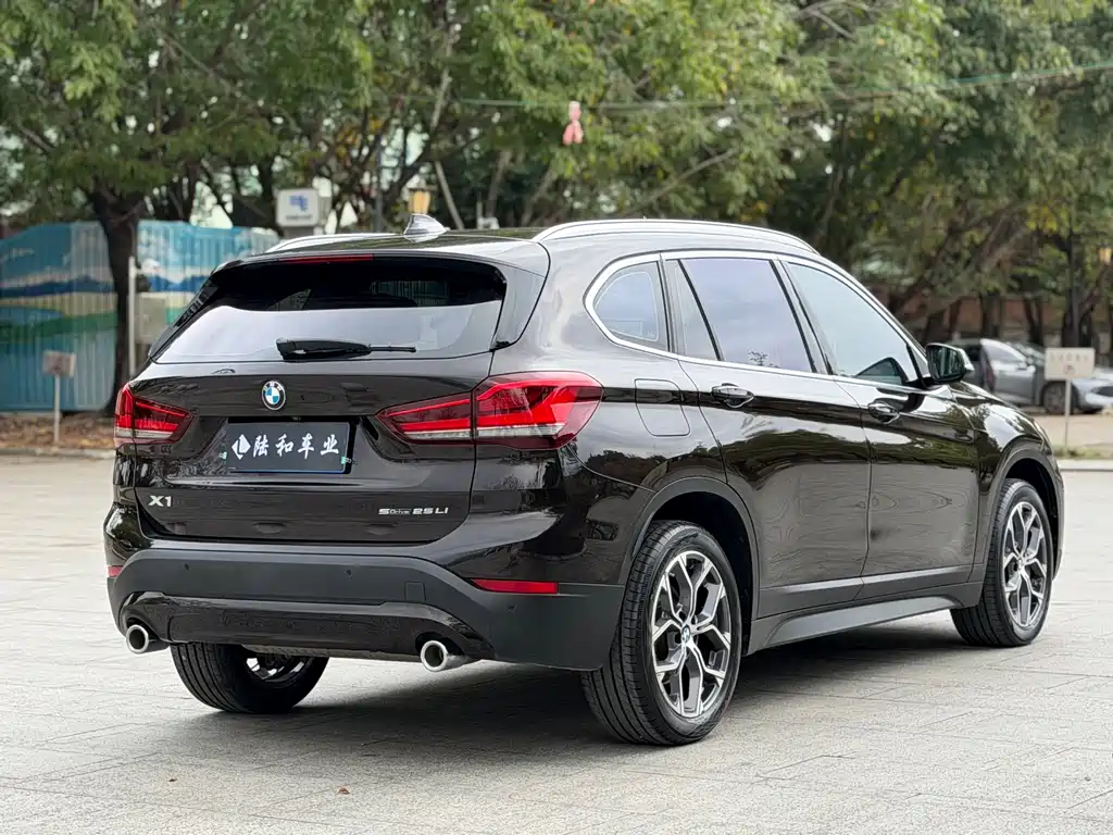 BMW BMW X1 2022 sDrive25Li Leading Edition 2022 - thumbnail 22