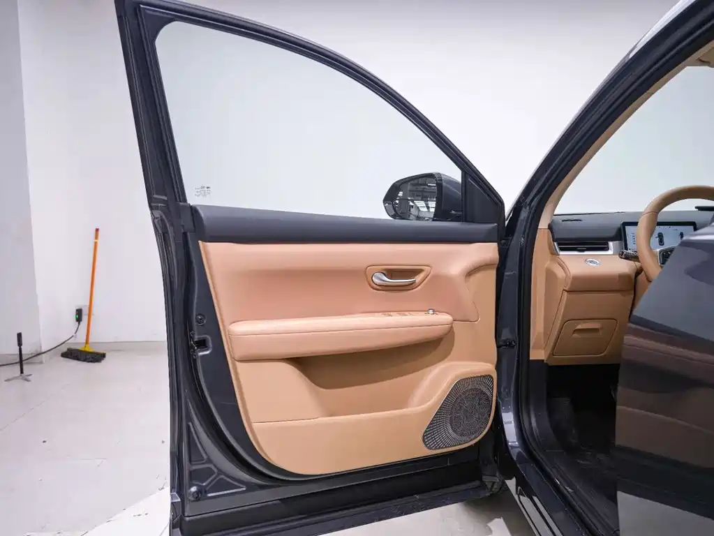 Landian Lantian E5 PLUS 2026 Model 165km Long Range Ultra 5-Seat Version 2025 - thumbnail 12