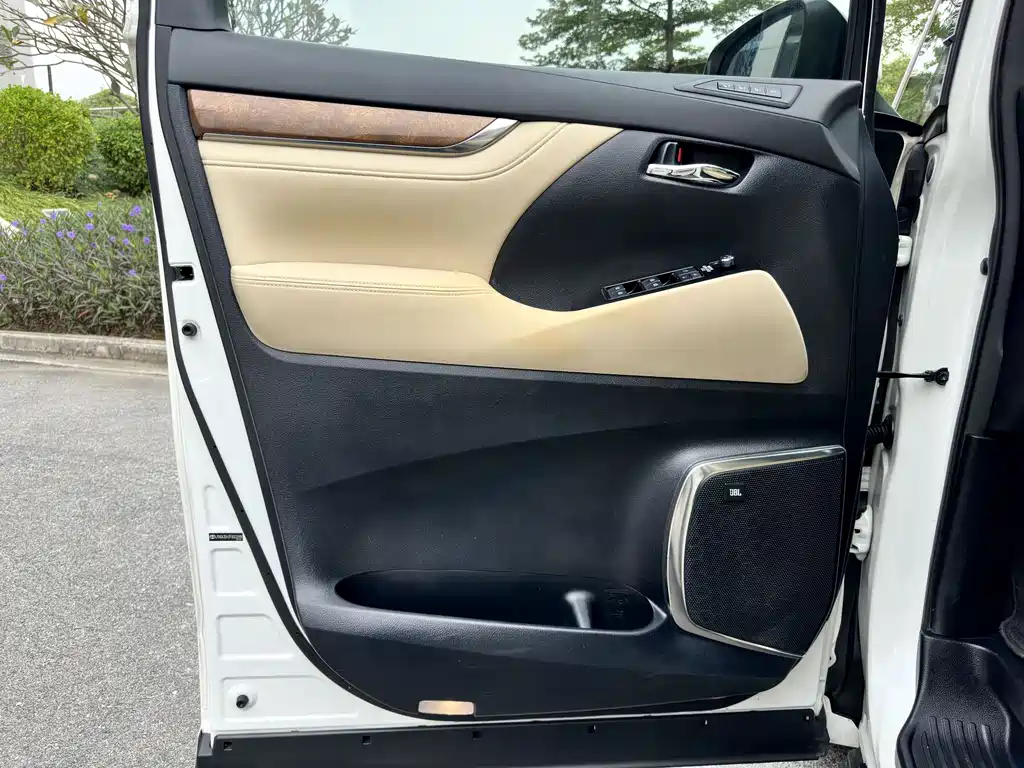 Toyota Toyota Alphard 2015 3.5L Executive Edition 2015 - thumbnail 20