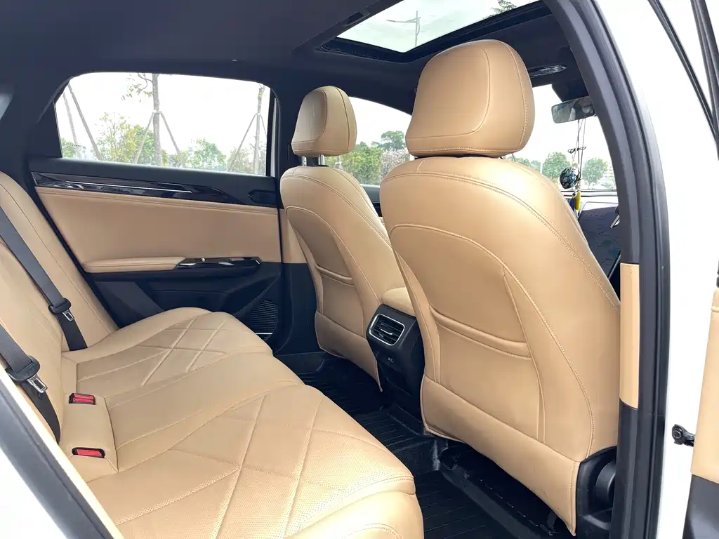 Geely Galaxy Geely Galaxy L6 2023 60km PLUS 2023 - thumbnail 7