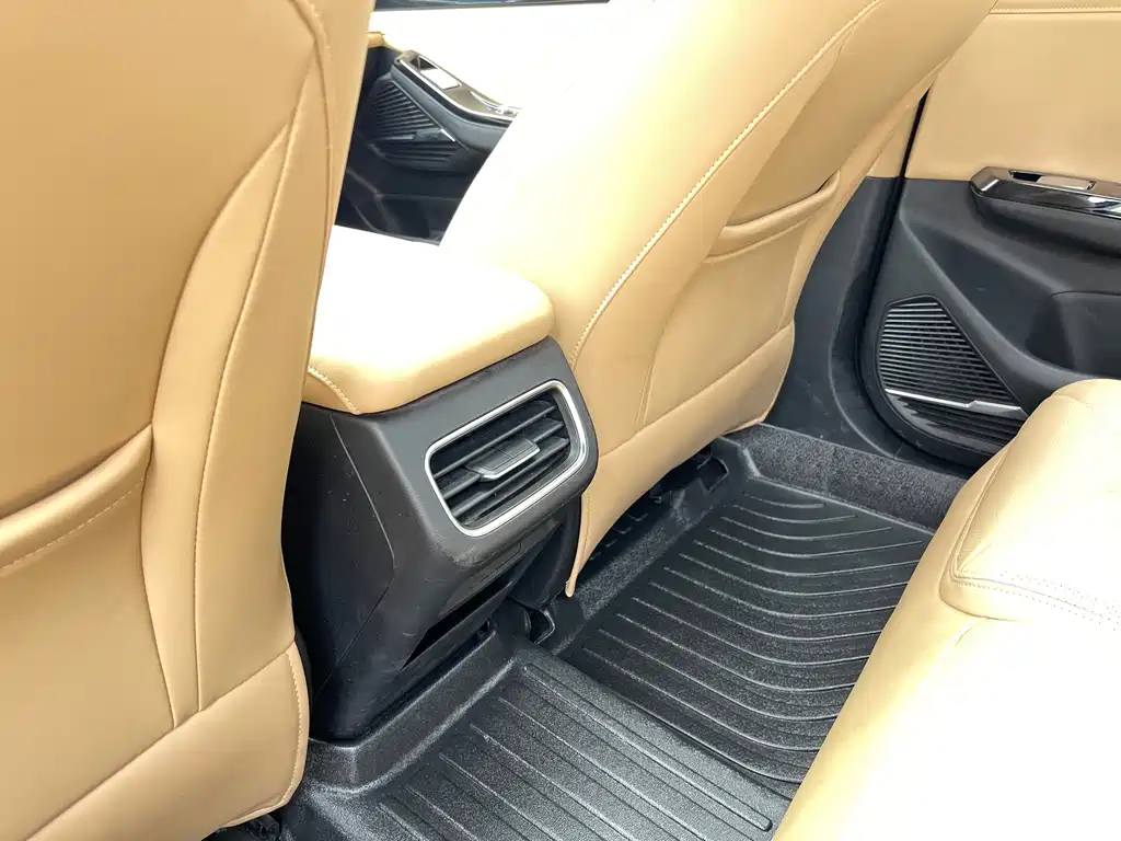 Geely Galaxy Geely Galaxy L6 2023 60km PLUS 2023 - thumbnail 14