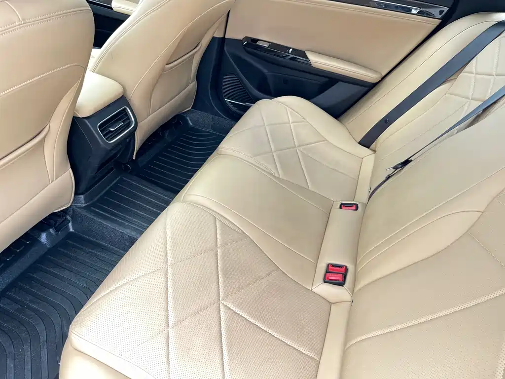 Geely Galaxy Geely Galaxy L6 2023 60km PLUS 2023 - thumbnail 16