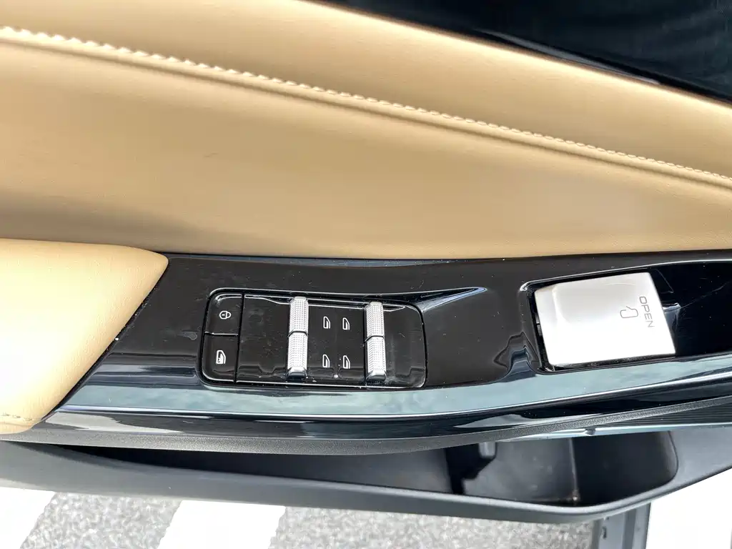 Geely Galaxy Geely Galaxy L6 2023 60km PLUS 2023 - thumbnail 21