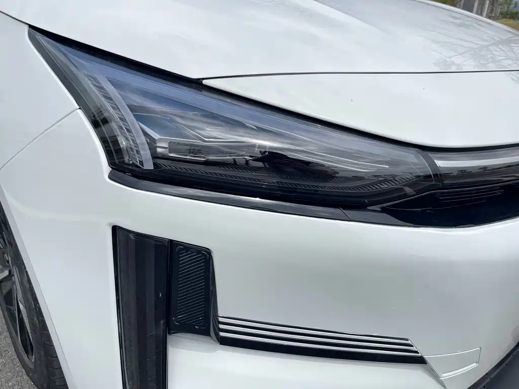 Geely Galaxy Geely Galaxy L6 2023 60km PLUS 2023 - thumbnail 27