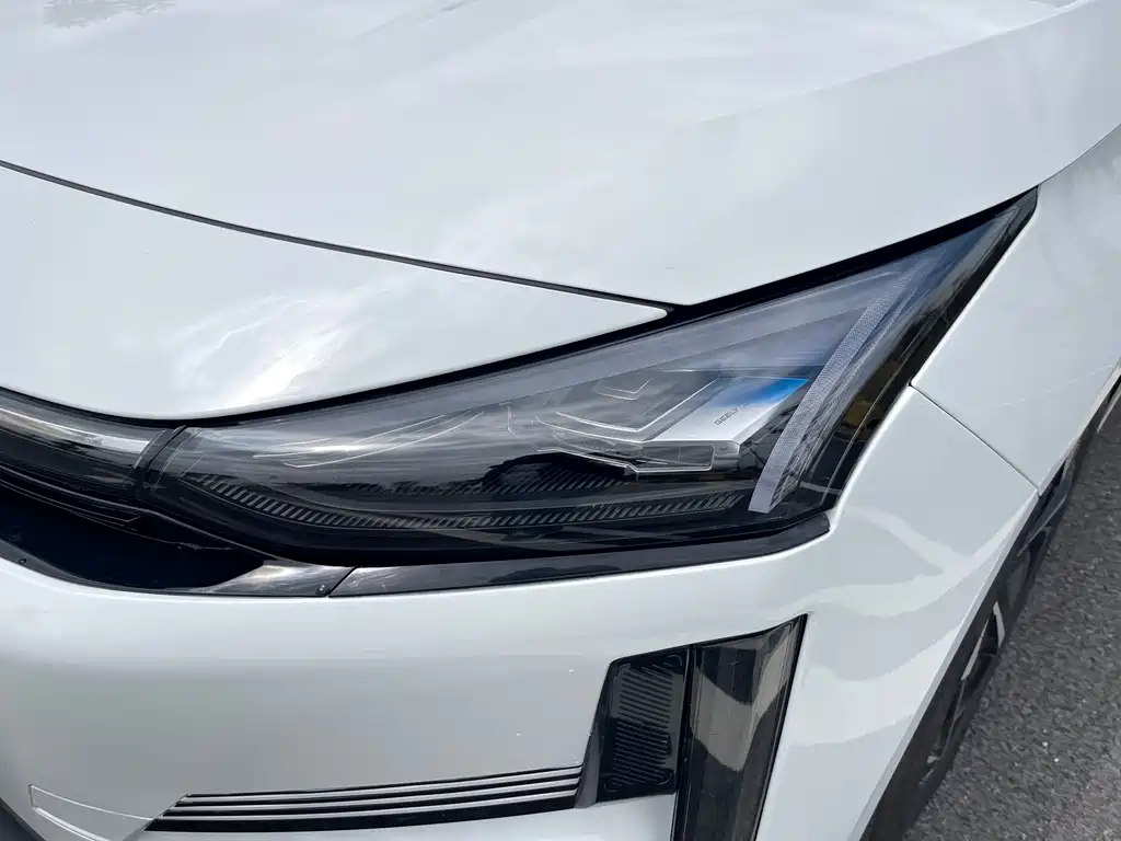 Geely Galaxy Geely Galaxy L6 2023 60km PLUS 2023 - thumbnail 28