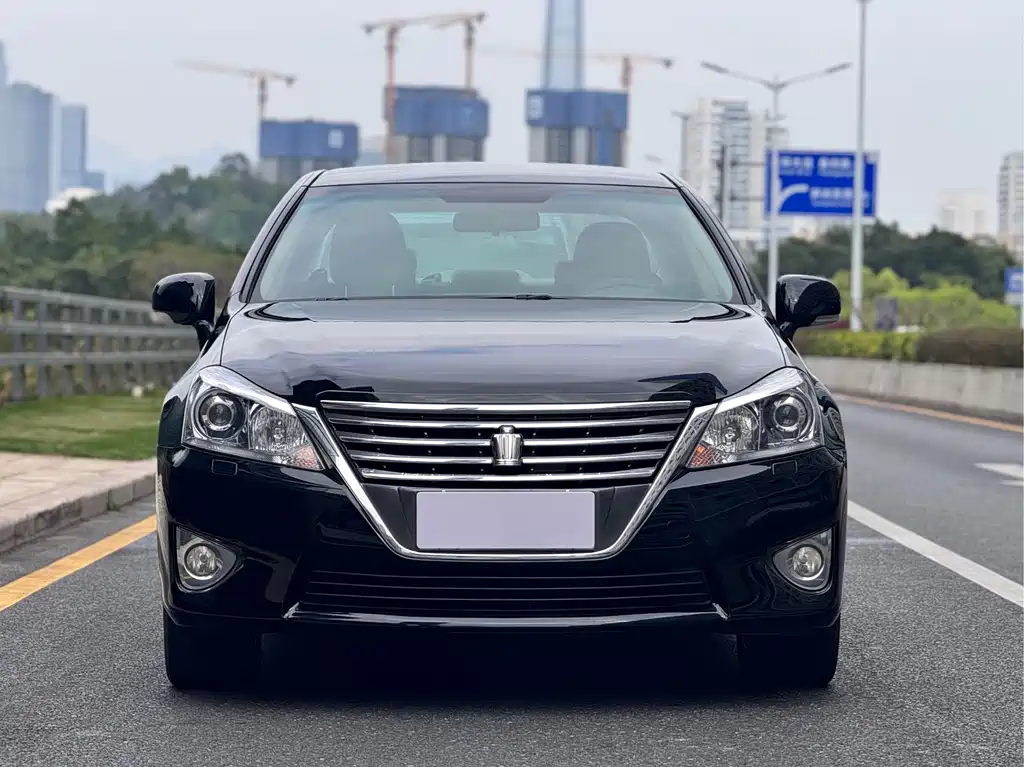 Toyota Crown 2012 2.5L Royal 2013 - thumbnail 2