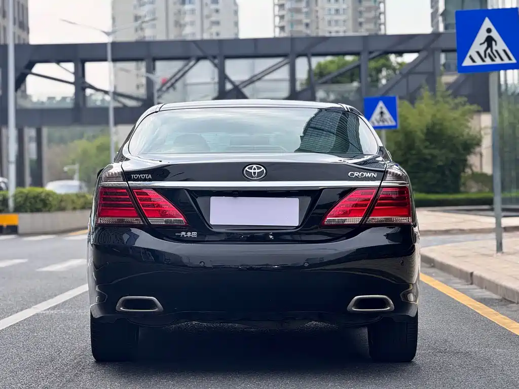 Toyota Crown 2012 2.5L Royal 2013 - thumbnail 4