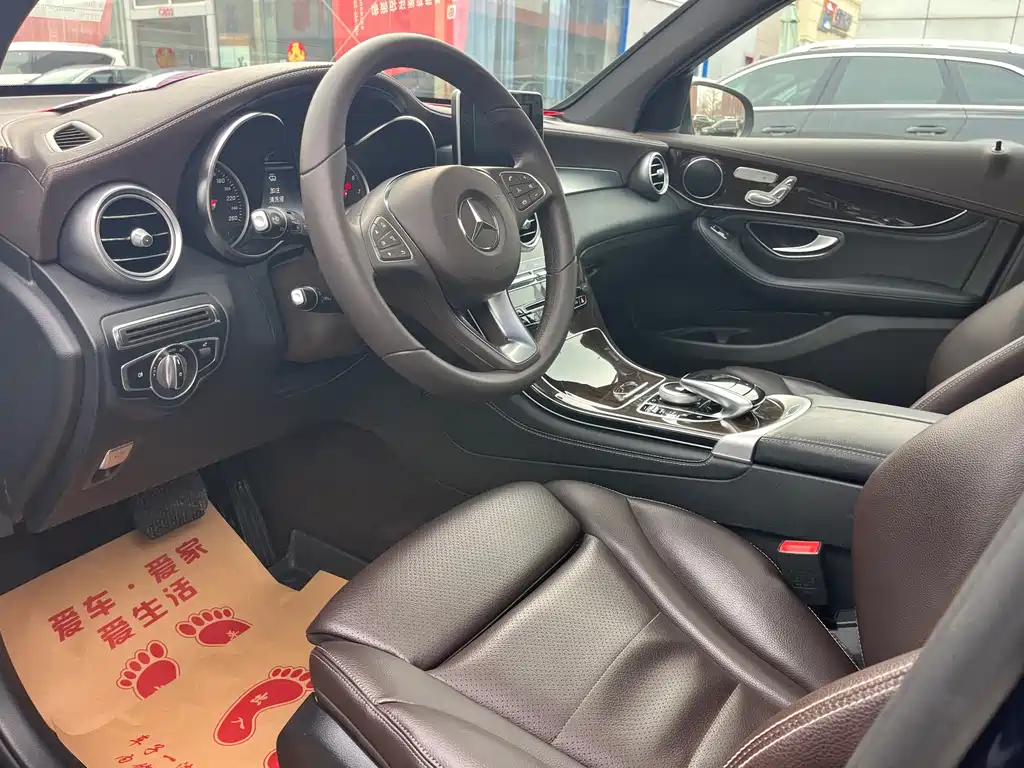 Mercedes-Benz Mercedes-Benz GLC 2018 GLC 260 4MATIC Dynamic Model 2018 - thumbnail 4