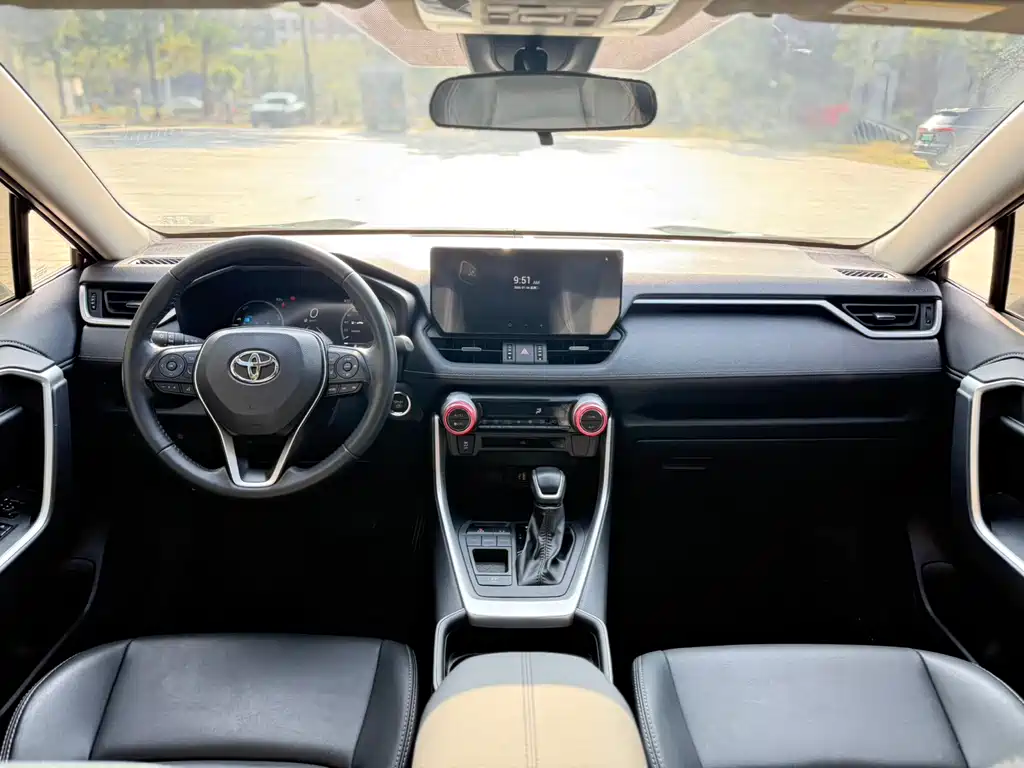 Toyota Venza 2023 Dual Engine 2.5L E-CVT Front-Wheel Drive Urban Edition 2023 - thumbnail 9