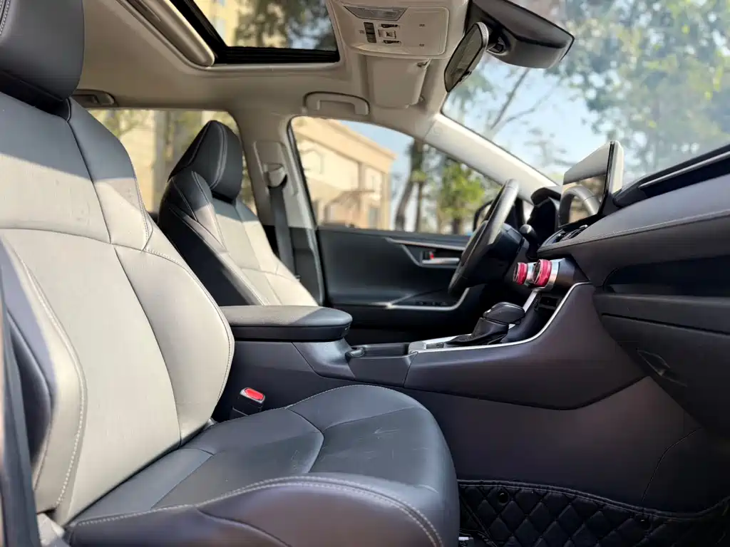 Toyota Venza 2023 Dual Engine 2.5L E-CVT Front-Wheel Drive Urban Edition 2023 - thumbnail 14