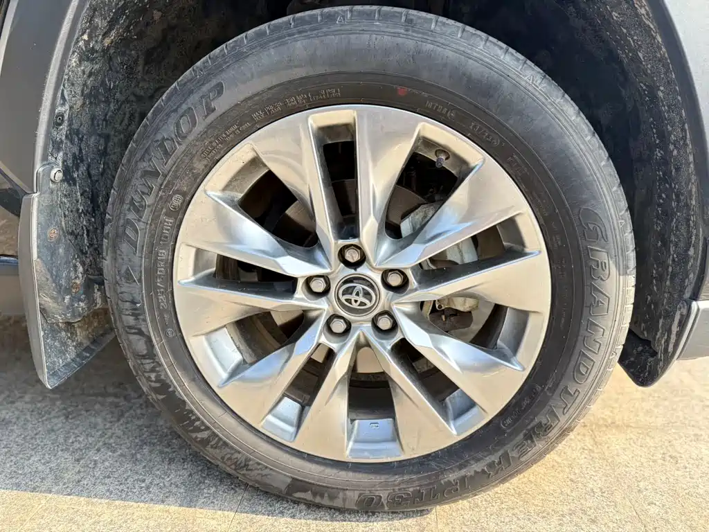 Toyota Venza 2023 Dual Engine 2.5L E-CVT Front-Wheel Drive Urban Edition 2023 - thumbnail 17
