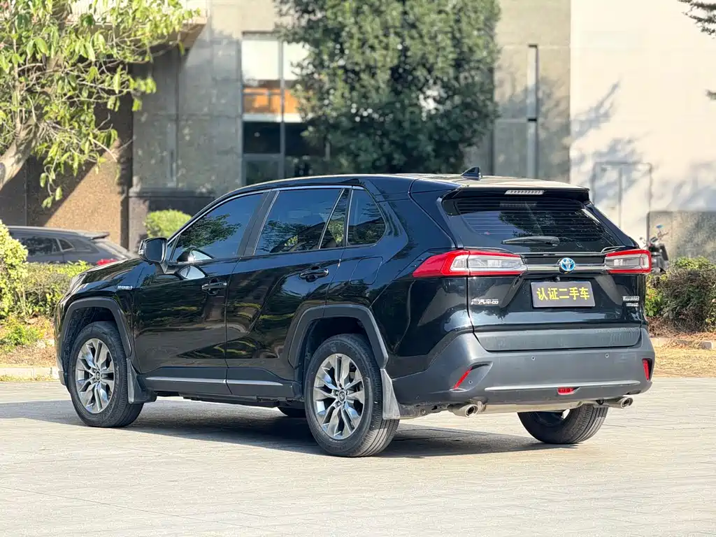 Toyota Venza 2023 Dual Engine 2.5L E-CVT Front-Wheel Drive Urban Edition 2023 - thumbnail 18