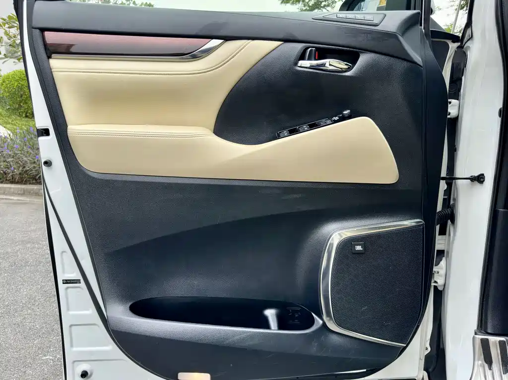 Toyota Toyota Alphard 2015 3.5L Prestige Edition 2017 - thumbnail 19