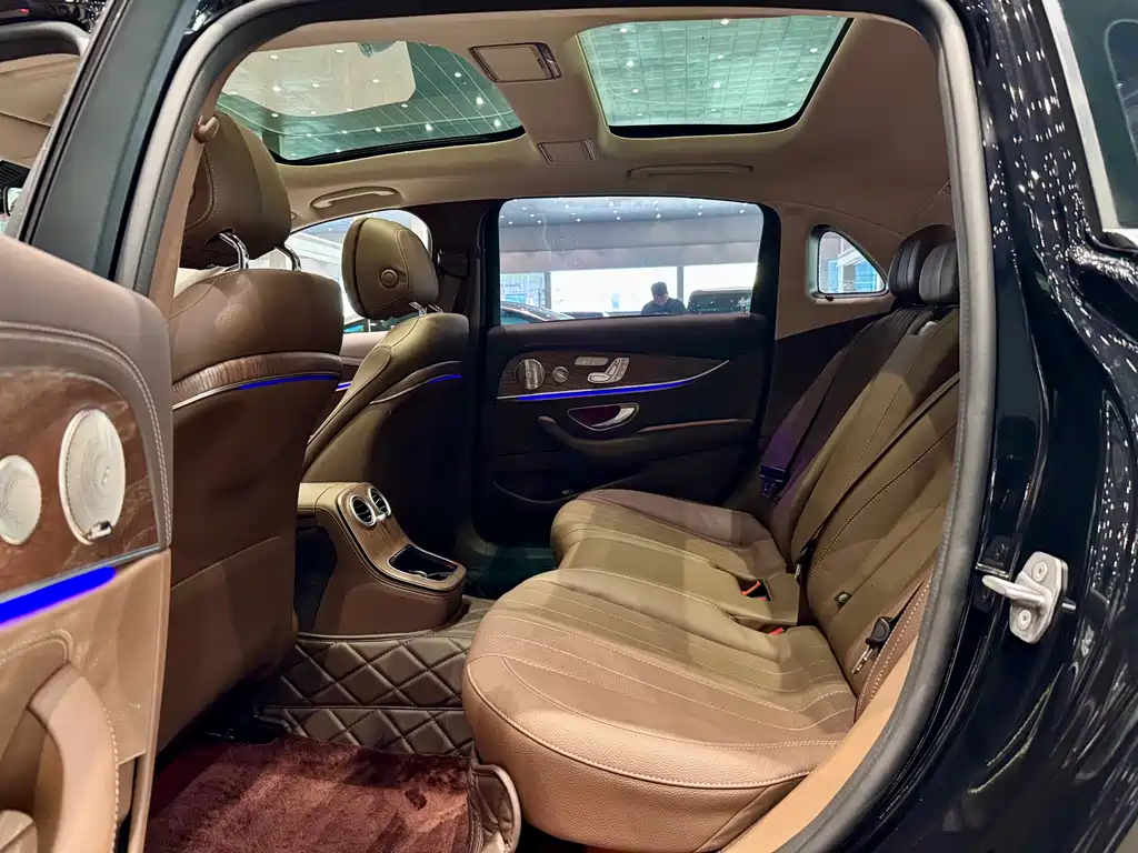 Mercedes-Benz Mercedes-Benz E-Class 2023 Facelift E 300 L Luxury 2023 - thumbnail 5