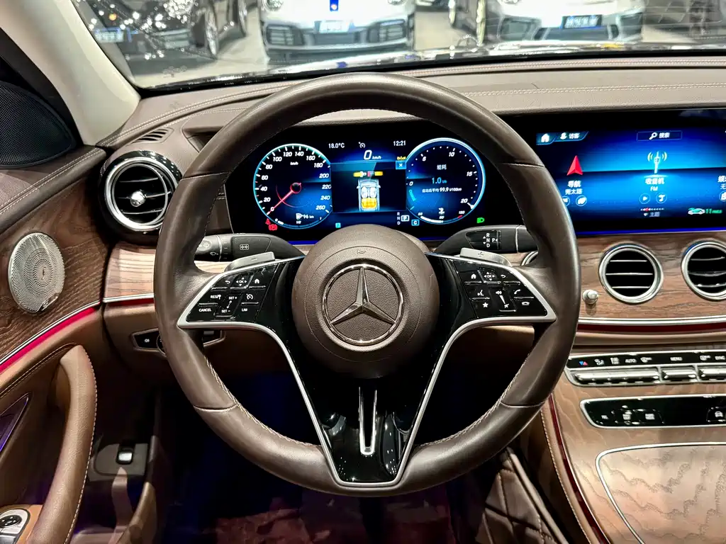 Mercedes-Benz Mercedes-Benz E-Class 2023 Facelift E 300 L Luxury 2023 - thumbnail 10