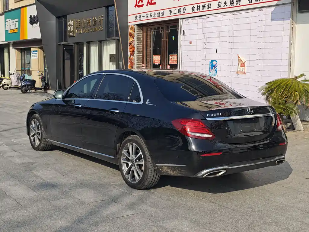 Mercedes-Benz Mercedes-Benz E-Class 2019 E 300 L Fashion Edition 2019 - thumbnail 4