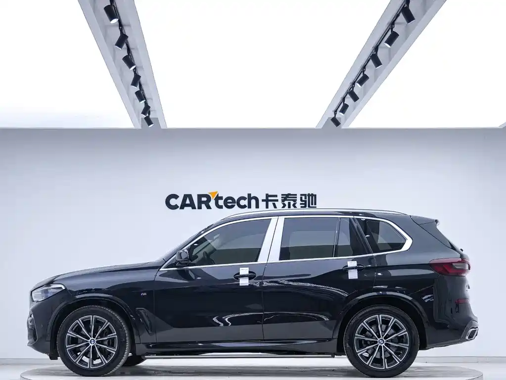 BMW BMW X5 xDrive40i M Sport Package (2021 Model Year) 2022 - thumbnail 2