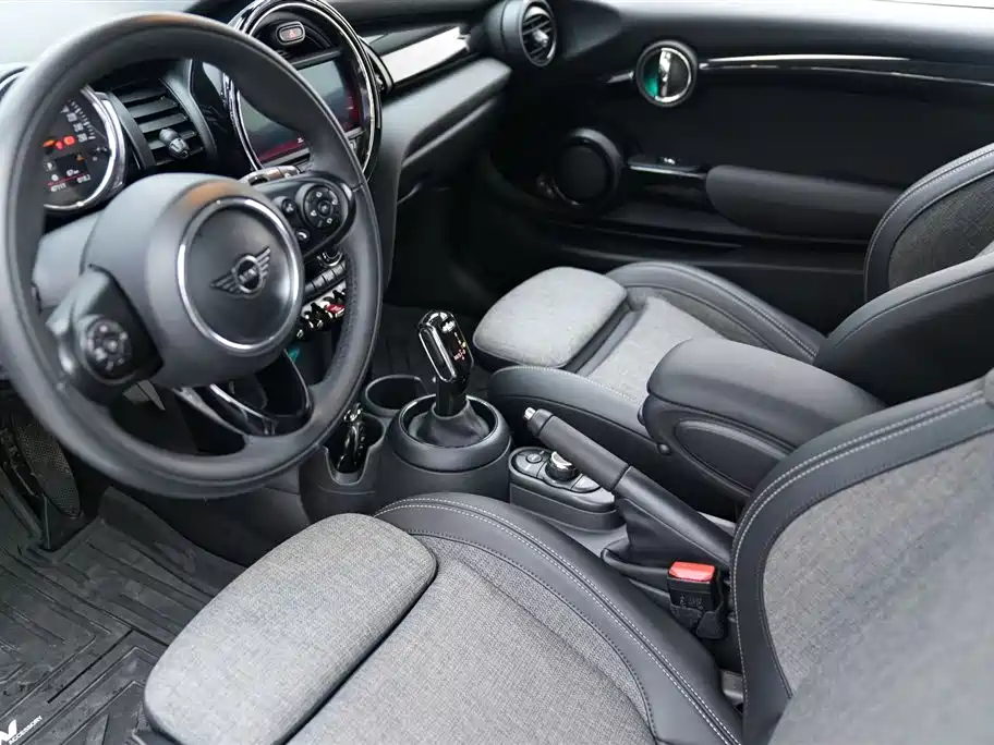 MINI MINI 2019 1.5T COOPER Classic 2020 - thumbnail 13