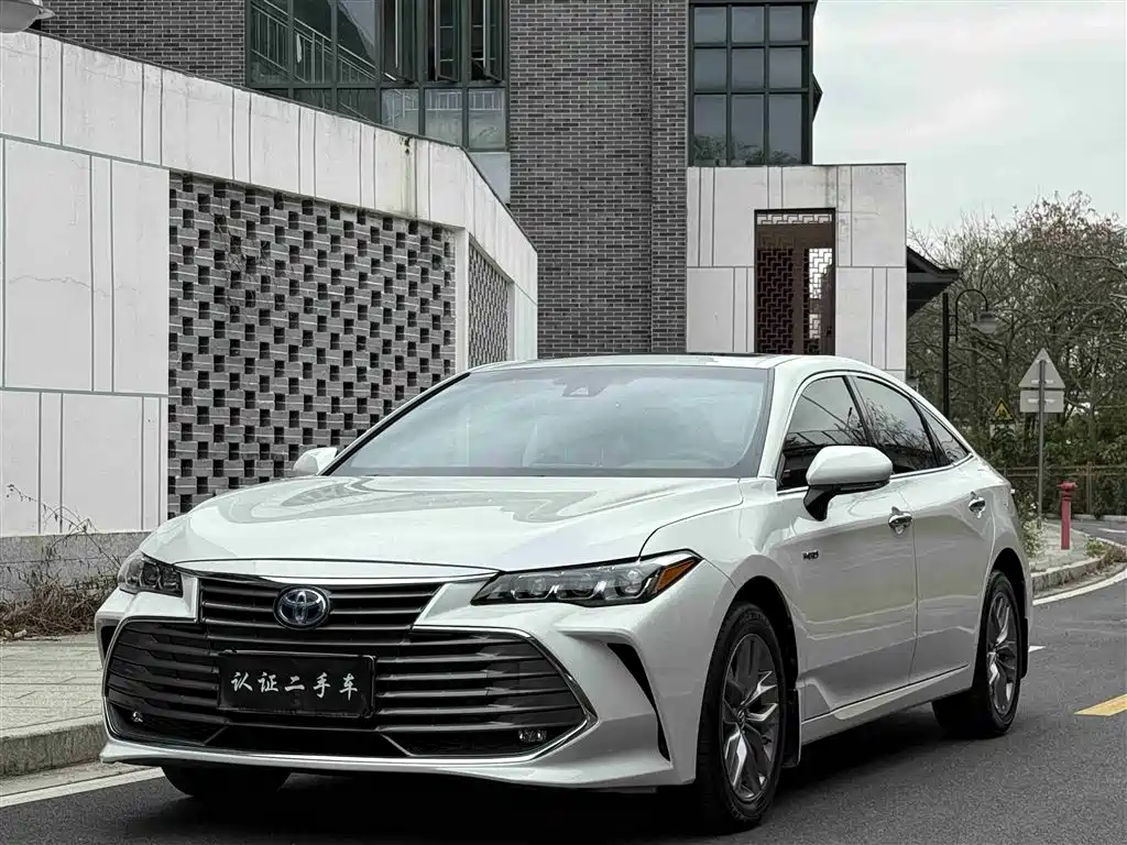 Toyota Avalon 2019 Model Hybrid 2.5L Luxury Version National VI 2020 - thumbnail 2