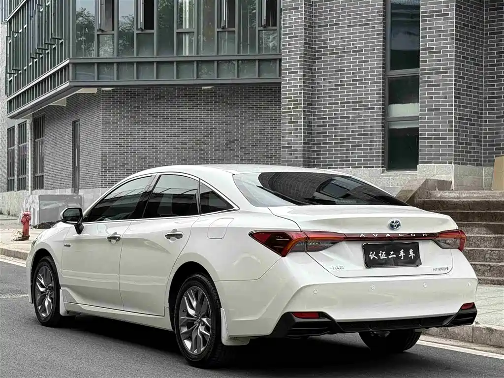 Toyota Avalon 2019 Model Hybrid 2.5L Luxury Version National VI 2020 - thumbnail 3