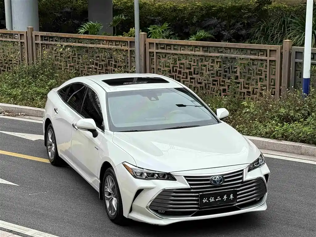 Toyota Avalon 2019 Model Hybrid 2.5L Luxury Version National VI 2020 - thumbnail 10