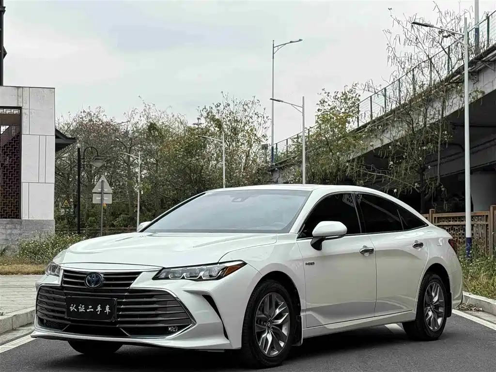 Toyota Avalon 2019 Model Hybrid 2.5L Luxury Version National VI 2020 - thumbnail 11