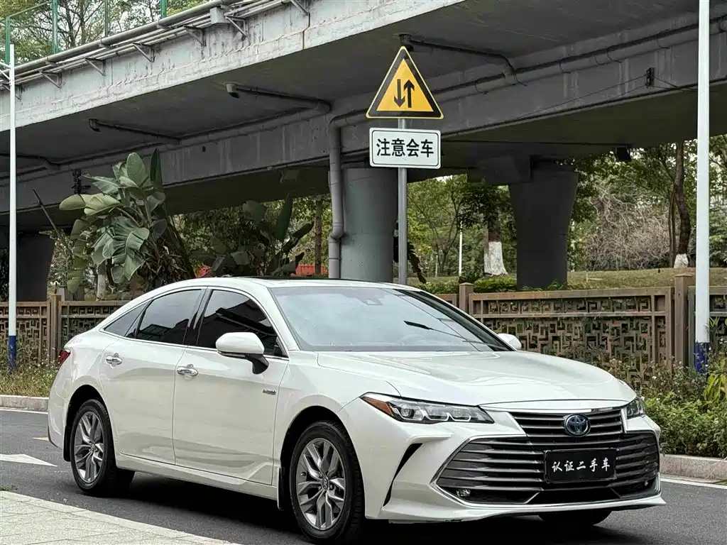 Toyota Avalon 2019 Model Hybrid 2.5L Luxury Version National VI 2020 - thumbnail 13
