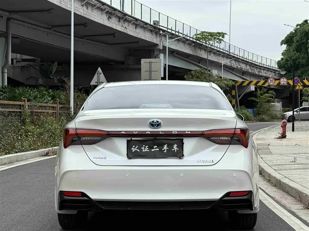 Toyota Avalon 2019 Model Hybrid 2.5L Luxury Version National VI 2020 - thumbnail 17