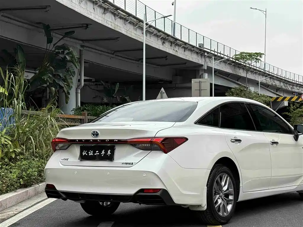 Toyota Avalon 2019 Model Hybrid 2.5L Luxury Version National VI 2020 - thumbnail 19