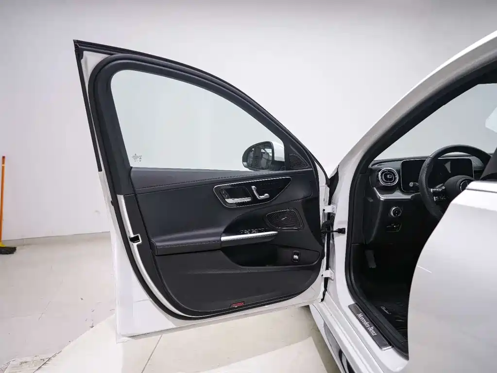 Mercedes-Benz Mercedes-Benz C-Class 2024 Model Year Facelift C 260 L Sport Edition 2024 - thumbnail 15