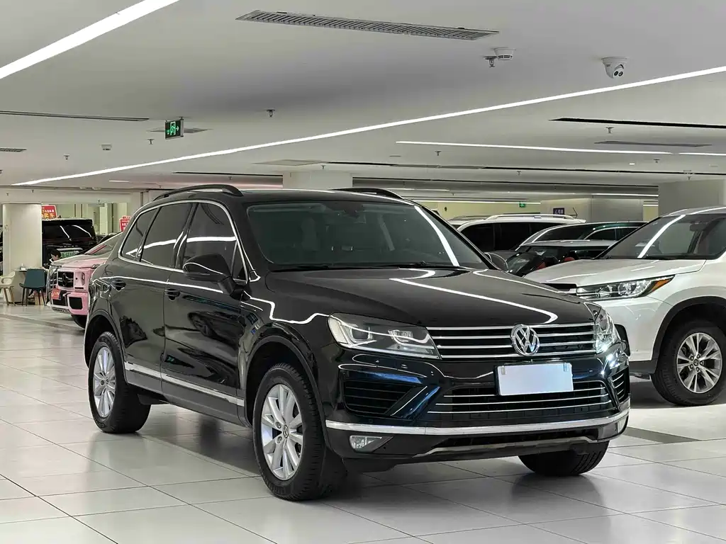 Volkswagen Volkswagen Touareg 2016 3.0TSI Standard Model 2016 - thumbnail 3