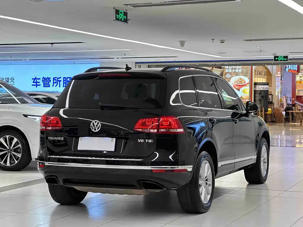 Volkswagen Volkswagen Touareg 2016 3.0TSI Standard Model 2016 - thumbnail 5