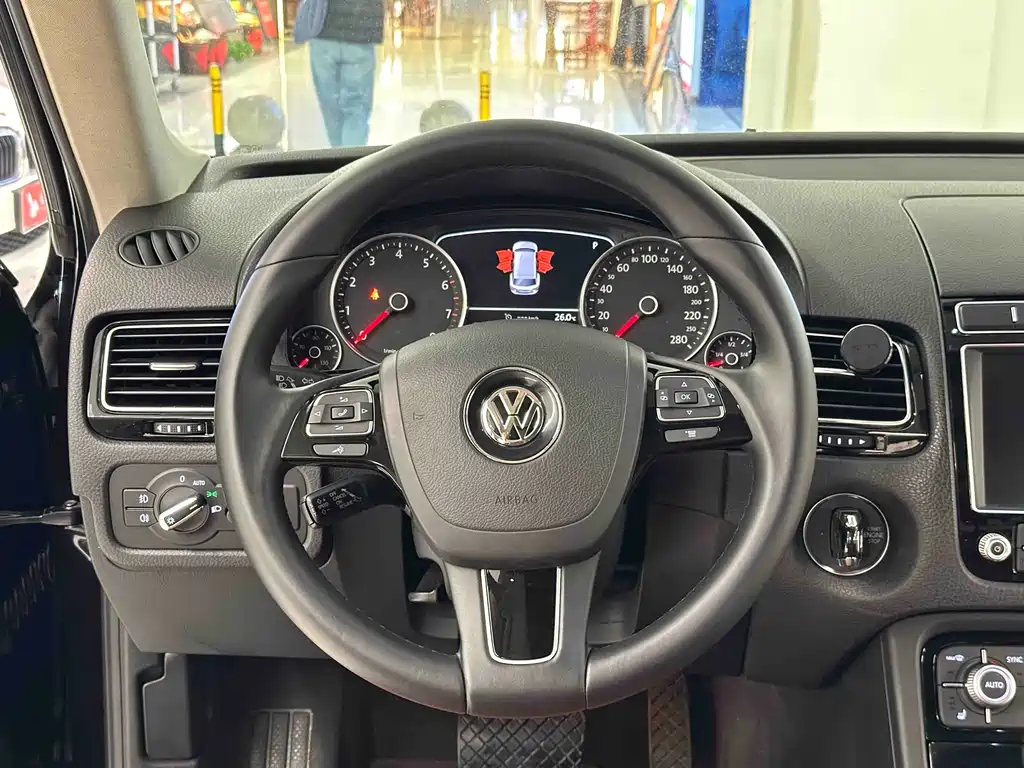 Volkswagen Volkswagen Touareg 2016 3.0TSI Standard Model 2016 - thumbnail 16