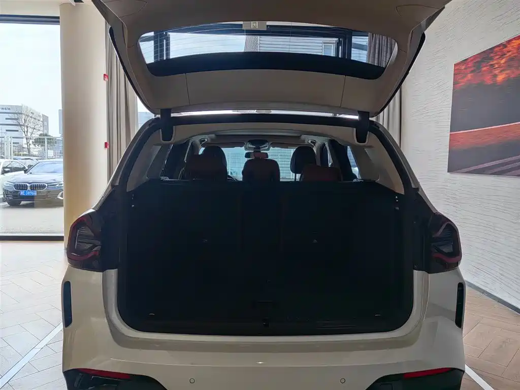 BMW BMW X3 2023 xDrive25i M Sport Package 2024 - thumbnail 6