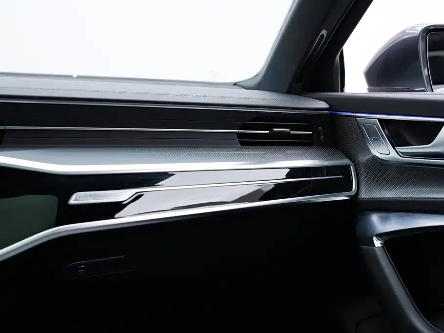Audi Audi A6L 2023 40 TFSI Luxury Dynamic Model 2022 - thumbnail 16