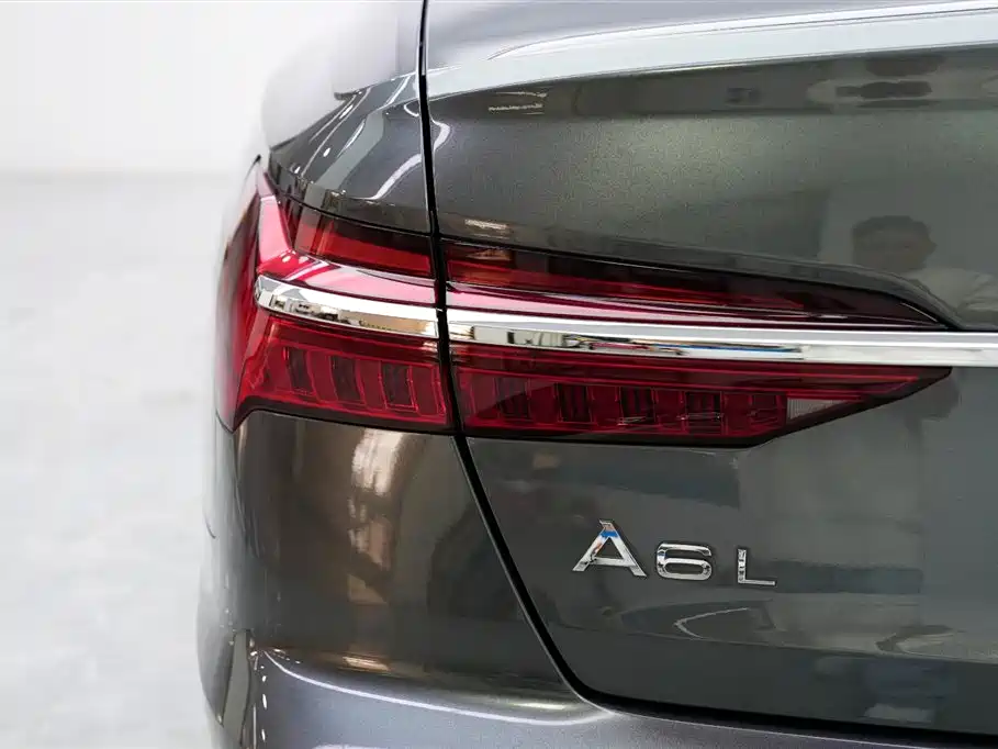 Audi Audi A6L 2023 40 TFSI Luxury Dynamic Model 2022 - thumbnail 17