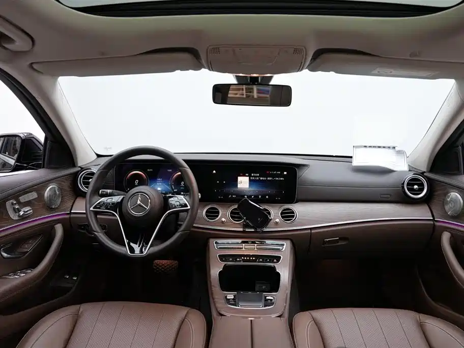 Mercedes-Benz Mercedes-Benz E-Class 2022 Facelift E 350 e L Plug-in Hybrid Sedan 2022 - thumbnail 9
