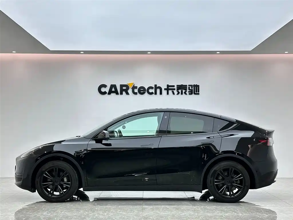 Tesla Model Y 2023 Rear-Wheel Drive 2024 - thumbnail 2