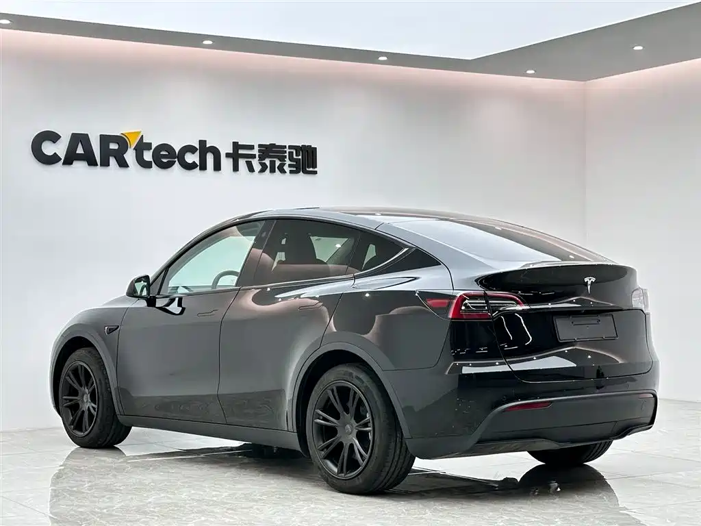 Tesla Model Y 2023 Rear-Wheel Drive 2024 - thumbnail 3