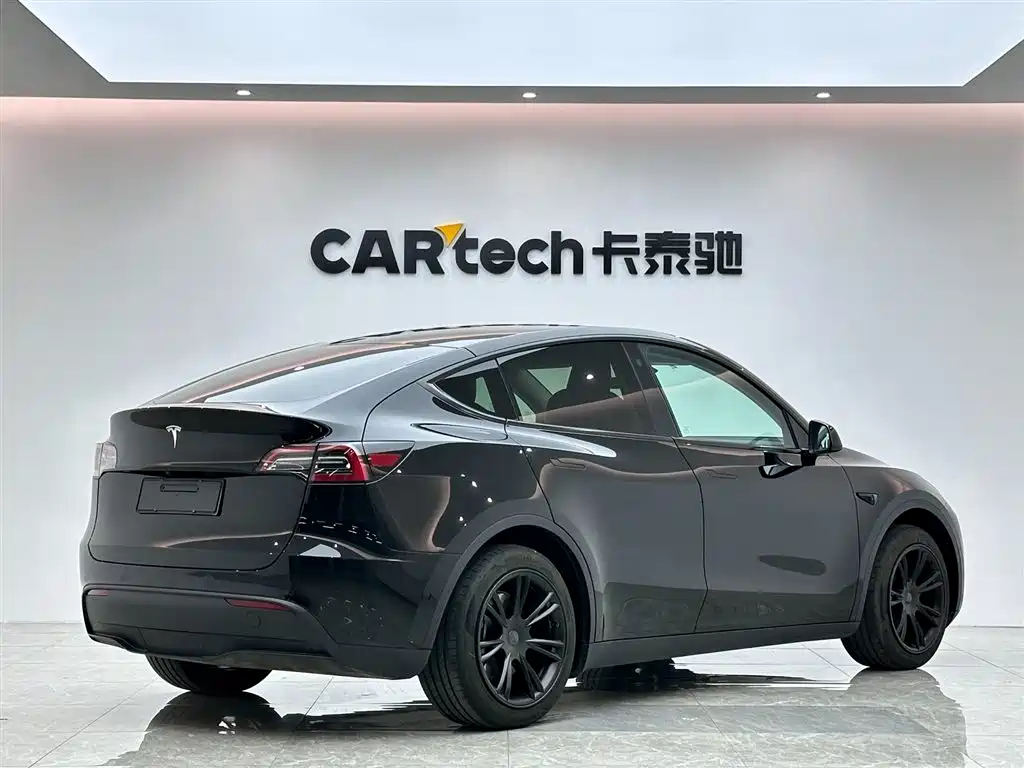 Tesla Model Y 2023 Rear-Wheel Drive 2024 - thumbnail 5