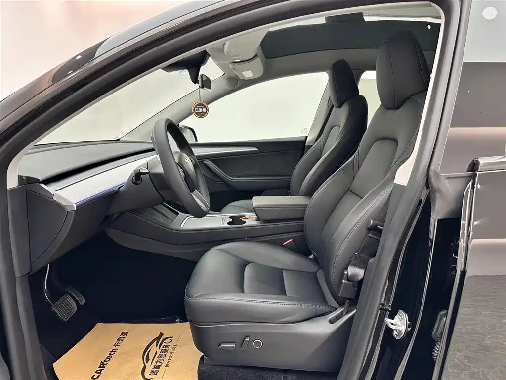 Tesla Model Y 2023 Rear-Wheel Drive 2024 - thumbnail 8